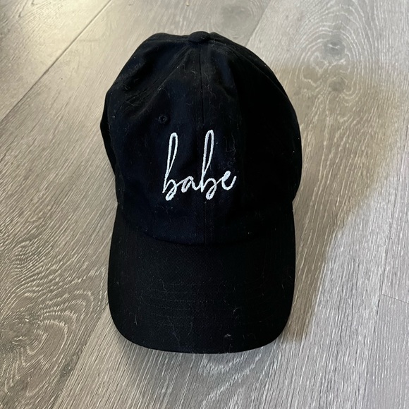 Accessories - Babe Hat